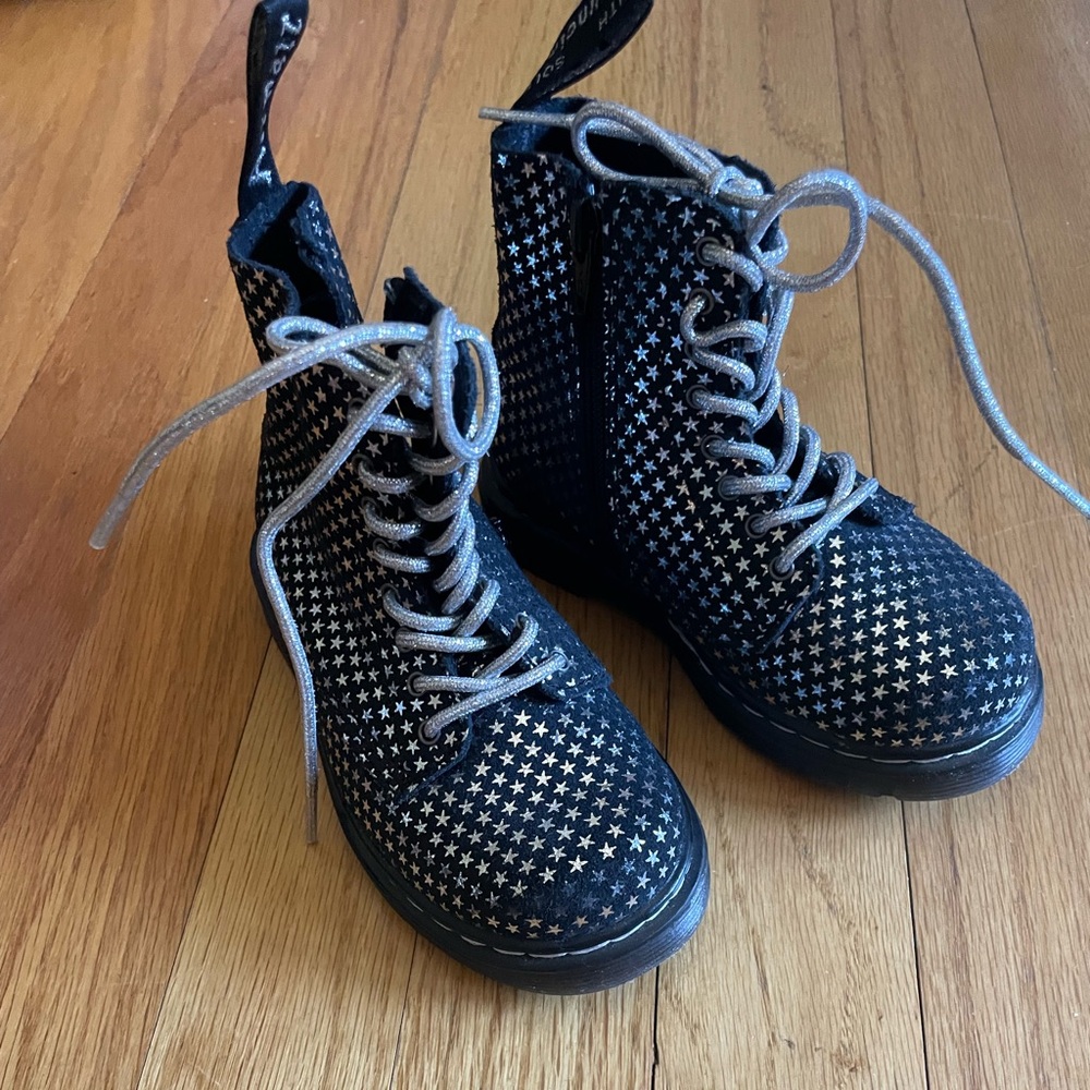 Dr. Martens Metallic Star Toddler Boots Size 8